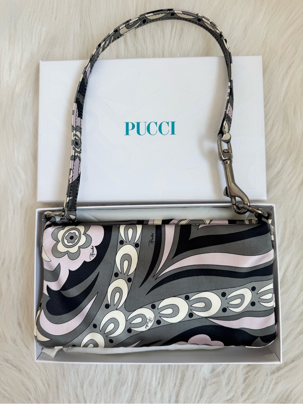 Emilio Pucci rare 2006 silk mini shoulder bag with tassel detail - Picture 2 of 7